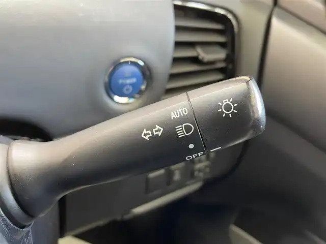 トヨタ エスティマ ハイブリッド アエラス 岩手県 2017(平29)年 8.3万km シルバーM ４WD/両側パワースライドドア/トヨタセーフティセンス/プリクラッシュセーフティ/クルーズコントロール/レーンアシスト/先行車発進お知らせ機能/パワーバックドア/パワーシート/オートハイビーム/社外ナビ（CD DVD Bluetooth）/横滑り防止装置/LEDヘッドライト/AC100V1500W/バックカメラ/ドライブレコーダー/ETC/アイドリングストップ/社外１７インチアルミホイール/３列シート/オートライト