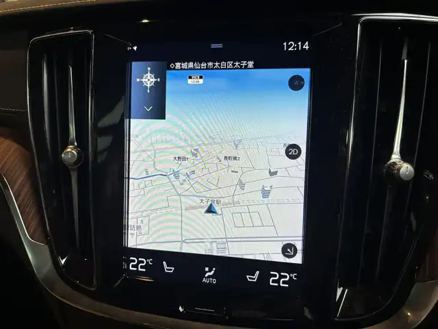 ボルボ Ｖ６０ B5 インスクリプション 宮城県 2022(令4)年 2万km ぺブルグレー Bowers＆Wilkinsサウンドシステム/パノラマガラスサンルーフ/ヘッドアップディスプレイ/ACC/レーンキープアシスト/BLIS/メーカー純正ナビゲーションシステム/フルセグTV/360°カメラ/ブラウンレザーシート/シートヒーター（全席）/シートベンチレーション（D/N）/LEDヘッドライト/純正18インチAW/オレフォス製シフトノブ/スマートキー/パワーバックドア /前後ドライブレコーダー/置くだけ充電/ETC車載器