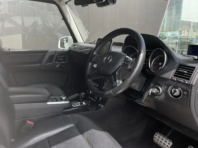 メルセデス・ベンツ ゲレンデヴァーゲン Ｇ３５０ｄ 長野県 2017(平29)年 6.8万km ポーラホワイト 後期型　/ラグジュアリーＰＫＧ　/黒革シート　/サンルーフ　/ｈａｒｍａｎ／ｋａｒｄｏｎ　/ＰＷシート　/シートヒーター　/レーダーセーフティＰＫＧ　/パークトロニック　/ＨＩＤ　/ＥＴＣ　/ナビ　/ＴＶ　/Ｂカメラ　/Ｂ／Ｔ