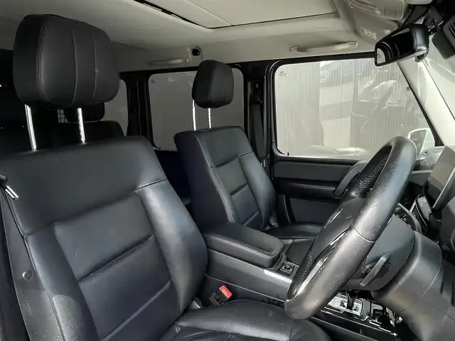 メルセデス・ベンツ ゲレンデヴァーゲン Ｇ３５０ｄ 長野県 2017(平29)年 6.8万km ポーラホワイト 後期型　/ラグジュアリーＰＫＧ　/黒革シート　/サンルーフ　/ｈａｒｍａｎ／ｋａｒｄｏｎ　/ＰＷシート　/シートヒーター　/レーダーセーフティＰＫＧ　/パークトロニック　/ＨＩＤ　/ＥＴＣ　/ナビ　/ＴＶ　/Ｂカメラ　/Ｂ／Ｔ
