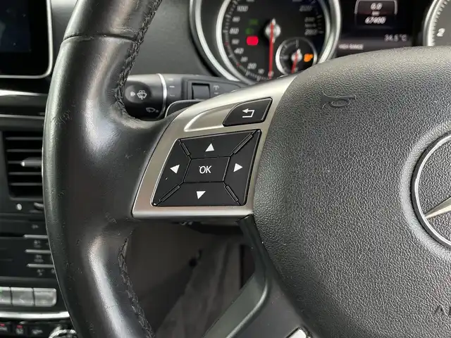 メルセデス・ベンツ ゲレンデヴァーゲン Ｇ３５０ｄ 長野県 2017(平29)年 6.8万km ポーラホワイト 後期型　/ラグジュアリーＰＫＧ　/黒革シート　/サンルーフ　/ｈａｒｍａｎ／ｋａｒｄｏｎ　/ＰＷシート　/シートヒーター　/レーダーセーフティＰＫＧ　/パークトロニック　/ＨＩＤ　/ＥＴＣ　/ナビ　/ＴＶ　/Ｂカメラ　/Ｂ／Ｔ