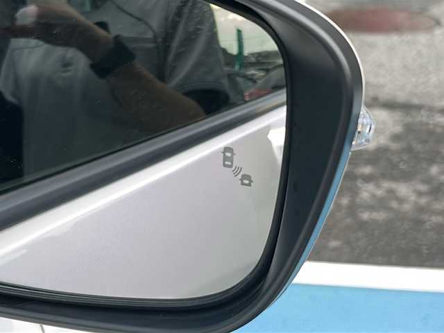 日産 セレナ e－パワー ハイウェイスター V 広島県 2021(令3)年 2.1万km ブリリアントホワイトパール プロパイロット/純正ナビ/Bluetooth/SD/CD/DVD/AUX/フルセグTV/純正フリップダウンモニター/アランドビューモニター/デジタルインナーミラー /ETC/前方ドライブレコーダー/レーダークルーズコントロール/ブラインドスポットモニター/両側パワースライドドア/LEDヘッドライト/フォグランプ/オートマチックハイビーム/純正16インチアルミホイール/純正フロアマット/純正ドアバイザー/スペアキー1本/スマートキー