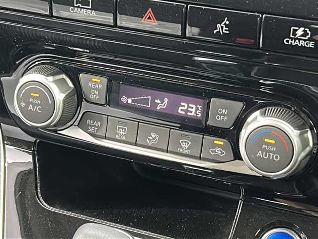 日産 セレナ e－パワー ハイウェイスター V 広島県 2021(令3)年 2.1万km ブリリアントホワイトパール プロパイロット/純正ナビ/Bluetooth/SD/CD/DVD/AUX/フルセグTV/純正フリップダウンモニター/アランドビューモニター/デジタルインナーミラー /ETC/前方ドライブレコーダー/レーダークルーズコントロール/ブラインドスポットモニター/両側パワースライドドア/LEDヘッドライト/フォグランプ/オートマチックハイビーム/純正16インチアルミホイール/純正フロアマット/純正ドアバイザー/スペアキー1本/スマートキー