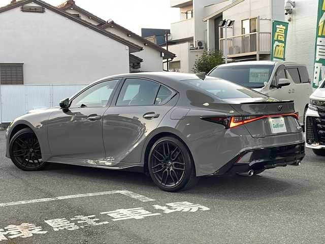 レクサス ＩＳ 300 Fスポーツ モードブラックⅢ 愛知県 2023(令5)年 1.8万km グレー ワンオーナー/メーカー純正ナビ/【フルセグ・DVD再生可・CD・Bluetooth】/バックカメラ/全周囲カメラ/ビルトインETC2.0/Lexus Safety System＋/【プリクラッシュセーフティ・レーントレーシングアシスト・ロードサインアシスト・全車速追従機能付きレーダークルーズコントロール・先行車発進告知機能・ドライバー異常時対応システム・ブラインドスポットモニター・パーキングサポートアラート/クリアランスソナー】/横滑り防止機能/パドルシフト/前席パワーシート・シートヒーター・エアーシート/運転席メモリーシート/プッシュスタート/スマートキー/スペアキー・カード型キーあり/アイドリングストップ/ステアリングスイッチ/オートライト/純正フロアマット/新車保証書/取扱説明書