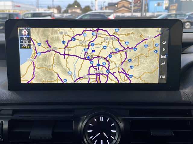 レクサス ＩＳ 300 Fスポーツ モードブラックⅢ 愛知県 2023(令5)年 1.8万km グレー ワンオーナー/メーカー純正ナビ/【フルセグ・DVD再生可・CD・Bluetooth】/バックカメラ/全周囲カメラ/ビルトインETC2.0/Lexus Safety System＋/【プリクラッシュセーフティ・レーントレーシングアシスト・ロードサインアシスト・全車速追従機能付きレーダークルーズコントロール・先行車発進告知機能・ドライバー異常時対応システム・ブラインドスポットモニター・パーキングサポートアラート/クリアランスソナー】/横滑り防止機能/パドルシフト/前席パワーシート・シートヒーター・エアーシート/運転席メモリーシート/プッシュスタート/スマートキー/スペアキー・カード型キーあり/アイドリングストップ/ステアリングスイッチ/オートライト/純正フロアマット/新車保証書/取扱説明書