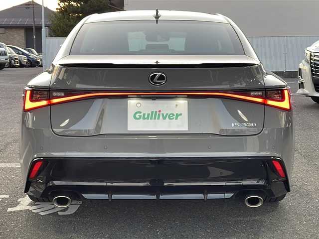 レクサス ＩＳ 300 Fスポーツ モードブラックⅢ 愛知県 2023(令5)年 1.8万km グレー ワンオーナー/メーカー純正ナビ/【フルセグ・DVD再生可・CD・Bluetooth】/バックカメラ/全周囲カメラ/ビルトインETC2.0/Lexus Safety System＋/【プリクラッシュセーフティ・レーントレーシングアシスト・ロードサインアシスト・全車速追従機能付きレーダークルーズコントロール・先行車発進告知機能・ドライバー異常時対応システム・ブラインドスポットモニター・パーキングサポートアラート/クリアランスソナー】/横滑り防止機能/パドルシフト/前席パワーシート・シートヒーター・エアーシート/運転席メモリーシート/プッシュスタート/スマートキー/スペアキー・カード型キーあり/アイドリングストップ/ステアリングスイッチ/オートライト/純正フロアマット/新車保証書/取扱説明書