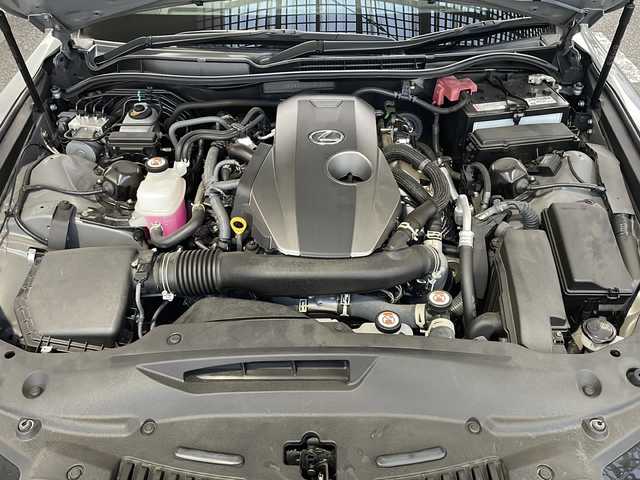 レクサス ＩＳ 300 Fスポーツ モードブラックⅢ 愛知県 2023(令5)年 1.8万km グレー ワンオーナー/メーカー純正ナビ/【フルセグ・DVD再生可・CD・Bluetooth】/バックカメラ/全周囲カメラ/ビルトインETC2.0/Lexus Safety System＋/【プリクラッシュセーフティ・レーントレーシングアシスト・ロードサインアシスト・全車速追従機能付きレーダークルーズコントロール・先行車発進告知機能・ドライバー異常時対応システム・ブラインドスポットモニター・パーキングサポートアラート/クリアランスソナー】/横滑り防止機能/パドルシフト/前席パワーシート・シートヒーター・エアーシート/運転席メモリーシート/プッシュスタート/スマートキー/スペアキー・カード型キーあり/アイドリングストップ/ステアリングスイッチ/オートライト/純正フロアマット/新車保証書/取扱説明書