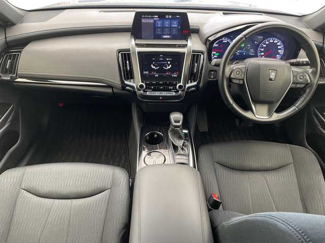 トヨタ クラウン ハイブリッド S Cパッケージ 沖縄県 2018(平30)年 7.2万km ブラック 純正ナビ/（フルセグTV　Ｂｌｕｅｔｏｏｔｈ　CD　DVD）/バックカメラ/ＥＴＣ/ＬＥＤヘッドライト/ブラインドスポットモニター/ヘッドアップディスプレイ/レーダークルーズコントロール/トヨタセーフティセンス/サンルーフ/プッシュスタート/スマートキー/オートライト/純正アルミホイール/パワーシート/シートヒーター