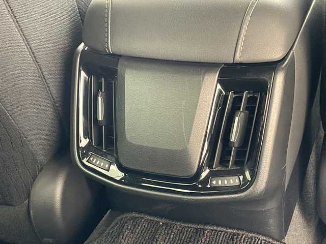 トヨタ クラウン ハイブリッド S Cパッケージ 沖縄県 2018(平30)年 7.2万km ブラック 純正ナビ/（フルセグTV　Ｂｌｕｅｔｏｏｔｈ　CD　DVD）/バックカメラ/ＥＴＣ/ＬＥＤヘッドライト/ブラインドスポットモニター/ヘッドアップディスプレイ/レーダークルーズコントロール/トヨタセーフティセンス/サンルーフ/プッシュスタート/スマートキー/オートライト/純正アルミホイール/パワーシート/シートヒーター