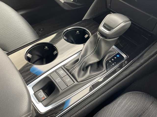 トヨタ クラウン ハイブリッド S Cパッケージ 沖縄県 2018(平30)年 7.2万km ブラック 純正ナビ/（フルセグTV　Ｂｌｕｅｔｏｏｔｈ　CD　DVD）/バックカメラ/ＥＴＣ/ＬＥＤヘッドライト/ブラインドスポットモニター/ヘッドアップディスプレイ/レーダークルーズコントロール/トヨタセーフティセンス/サンルーフ/プッシュスタート/スマートキー/オートライト/純正アルミホイール/パワーシート/シートヒーター