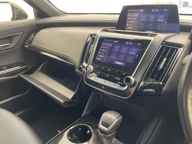 トヨタ クラウン ハイブリッド S Cパッケージ 沖縄県 2018(平30)年 7.2万km ブラック 純正ナビ/（フルセグTV　Ｂｌｕｅｔｏｏｔｈ　CD　DVD）/バックカメラ/ＥＴＣ/ＬＥＤヘッドライト/ブラインドスポットモニター/ヘッドアップディスプレイ/レーダークルーズコントロール/トヨタセーフティセンス/サンルーフ/プッシュスタート/スマートキー/オートライト/純正アルミホイール/パワーシート/シートヒーター