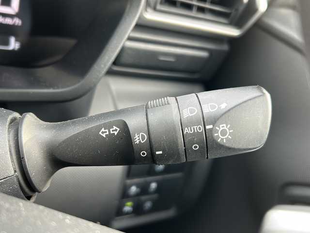 トヨタ ライズ Z 香川県 2020(令2)年 4.3万km シャイニングホワイトパール 純正ナビ（フルセグTV/CD/DVD/BT)/バックカメラ/ブラインドスポットモニター/リヤクロストラフィックアラート/アイドリングストップ/シートヒーター/ビルトインETC/LEDヘッドライト/オートライト/ターボ