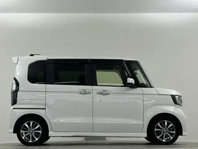 ホンダ Ｎ ＢＯＸ カスタム L 埼玉県 2022(令4)年 3.8万km プラチナホワイトパール 純正ナビ　地デジ　ＤＶＤ　ＢＴ　バックカメラ　アダプティブクルーズコントロール　前席シートヒーター　ビルトインＥＴＣ　ドライブレコーダー　純正フロアマット　両側スライドドア　ＬＥＤヘッドライト