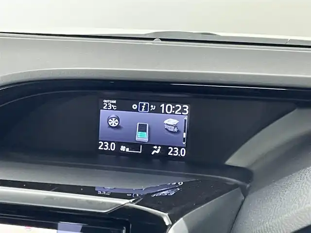 トヨタ ノア ハイブリッド Si ダブルバイビー 埼玉県 2016(平28)年 5.5万km ホワイトパールクリスタルシャイン ＡＬＰＩＮＥ１１インチナビ　フリプダウンモニター　バックカメラ　ＥＴＣ　両側パワースライドドア　ドライブレコーダー　純正アルミ　純正マット　ＬＥＤライト　ＣＤ　ＤＶＤ　Ｂｌｕｅｔｏｏｔｈ　地デジＴＶ
