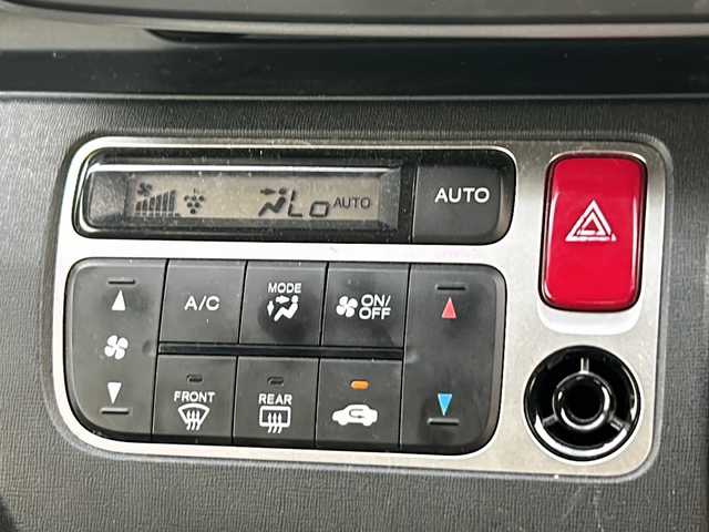 ホンダ Ｎ ＯＮＥ G 岡山県 2017(平29)年 7.2万km イノセントブルーメタリック PanasonicナビＣＮ－ＲＡ０４Ｄ　/ＢＴ／ＣＤ／ＤＶＤ／フルセグ　/バックカメラ　/前後ドラレコ　/ＥＴＣ　/スマートキー　/プッシュスタート/オートエアコン/衝突安全ボディ/横滑り防止　/分割可倒式リヤシート　/チップアップシート/ＵＶカットガラス　/プライバシーガラス　/取扱説明書/保証書/記録簿