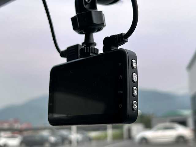 ホンダ Ｎ ＯＮＥ G 岡山県 2017(平29)年 7.2万km イノセントブルーメタリック PanasonicナビＣＮ－ＲＡ０４Ｄ　/ＢＴ／ＣＤ／ＤＶＤ／フルセグ　/バックカメラ　/前後ドラレコ　/ＥＴＣ　/スマートキー　/プッシュスタート/オートエアコン/衝突安全ボディ/横滑り防止　/分割可倒式リヤシート　/チップアップシート/ＵＶカットガラス　/プライバシーガラス　/取扱説明書/保証書/記録簿
