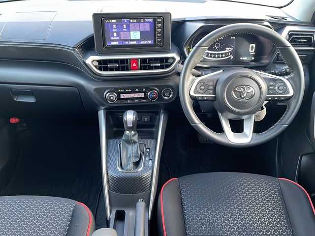 トヨタ ライズ Z 山梨県 2021(令3)年 2.2万km シャイニングホワイトパール 純正ＳＤナビ/ワンセグＴＶ/Ｂｌｕｅｔｏｏｔｈ　/ＵＳＢ入力端子　/ドライブレコーダー/アイドリングストップ　/バックカメラ　/ＭＴモード付ＡＴ　/クルーズコントロール　/前席シートヒーター　/前後コーナーセンサー　/オートライト/ABS/横滑り防止装置/盗難防止装置/オートマチックハイビーム/レーンキープアシスト/LEDヘッドライト