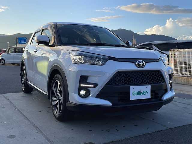 トヨタ ライズ Z 山梨県 2021(令3)年 2.2万km シャイニングホワイトパール 純正ＳＤナビ/ワンセグＴＶ/Ｂｌｕｅｔｏｏｔｈ　/ＵＳＢ入力端子　/ドライブレコーダー/アイドリングストップ　/バックカメラ　/ＭＴモード付ＡＴ　/クルーズコントロール　/前席シートヒーター　/前後コーナーセンサー　/オートライト/ABS/横滑り防止装置/盗難防止装置/オートマチックハイビーム/レーンキープアシスト/LEDヘッドライト