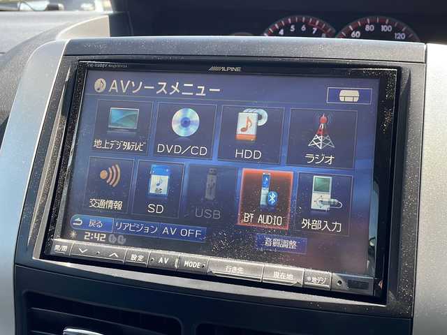 トヨタ ヴォクシー ZS 新潟県 2011(平23)年 13.6万km ブラック 4WD/社外HDDナビ(VIE-X088V)/CD/DVD/BT/フルセグテレビ/ミュージックサーバー/バックカメラ/ETC/ツインサンルーフ/両側パワースライドドア/シートヒーター /ステアリングスイッチ/パドルシフト/スマートキー/プッシュスタート/キセノンヘッドライト/オートライト/フォグランプ/社外18インチアルミホイール/純正16インチAW冬タイヤ車載