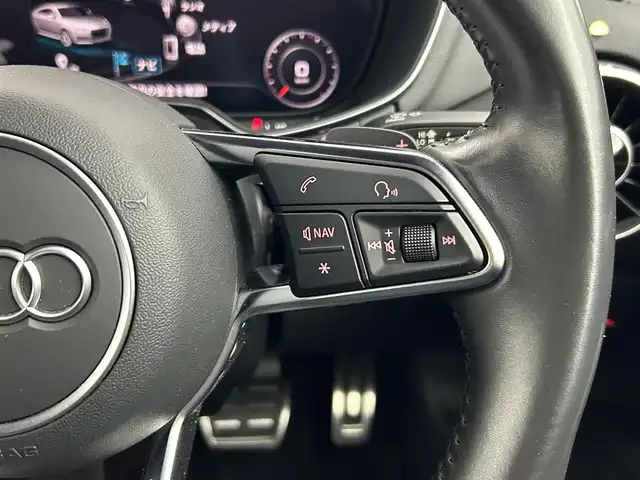 アウディ ＴＴクーペ 2．0 TFSI クワトロ 愛知県 2015(平27)年 4.2万km 白 純正ナビ/（Bluetooth/フルセグTV/CD/DVD/SD/USB）/バックカメラ/ドラレコ/ETC/パワーシート/クルコン/社外18インチAW/純正フロアマット/LEDヘッドライト/コーナーセンサー/パドルシフト/オートライト/プッシュスタート/ステアリングリモコン