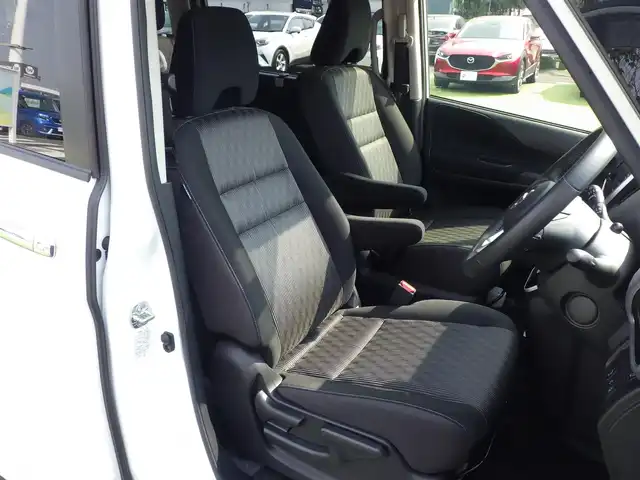 日産 セレナ ハイウェイスター V 千葉県 2020(令2)年 3万km ブリリアントホワイトパール エマージェンシーブレーキ/プロパイロット/インテリジェントクルーズコントロール/ハンズフリー両側パワースライドドア/9インチ純正SDナビ/地デジTV/【BD/DVD/CD再生機能　Bluetooth接続】/アラウンドビューモニター/ドライブレコーダー（前後撮影）/革巻きステアリング/ステアリングスイッチ/ETC/LEDヘッドライト/フォグライト/ウインカーミラー/コーナーセンサー/純正16インチアルミホイル/サイド/カーテンエアバッグ/インテリジェントキー