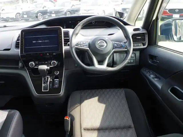 日産 セレナ ハイウェイスター V 千葉県 2020(令2)年 3万km ブリリアントホワイトパール エマージェンシーブレーキ/プロパイロット/インテリジェントクルーズコントロール/ハンズフリー両側パワースライドドア/9インチ純正SDナビ/地デジTV/【BD/DVD/CD再生機能　Bluetooth接続】/アラウンドビューモニター/ドライブレコーダー（前後撮影）/革巻きステアリング/ステアリングスイッチ/ETC/LEDヘッドライト/フォグライト/ウインカーミラー/コーナーセンサー/純正16インチアルミホイル/サイド/カーテンエアバッグ/インテリジェントキー