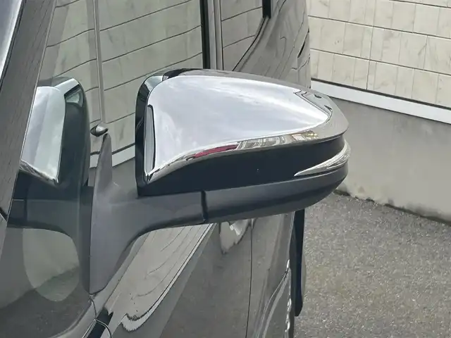 トヨタ ヴォクシー ハイブリッド ZS 煌Ⅱ 山形県 2016(平28)年 10.8万km ブラック 純正10インチナビ/FM/AM/フルセグ/Bluetooth/衝突軽減ブレーキ/車線逸脱防止/両側パワースライドア/純正バイザー/純正マット/LEDライト/フォグランプ/スペアキー/スマートキー/アルミ付きスタッドレスタイヤ積載