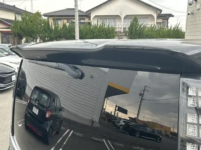 トヨタ ヴォクシー ハイブリッド ZS 煌Ⅱ 山形県 2016(平28)年 10.8万km ブラック 純正10インチナビ/FM/AM/フルセグ/Bluetooth/衝突軽減ブレーキ/車線逸脱防止/両側パワースライドア/純正バイザー/純正マット/LEDライト/フォグランプ/スペアキー/スマートキー/アルミ付きスタッドレスタイヤ積載