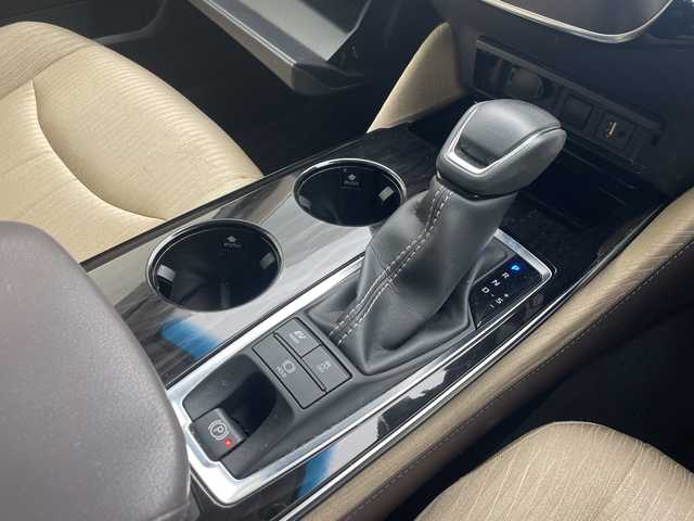 トヨタ クラウン ハイブリッド S Cパッケージ 沖縄県 2018(平30)年 5.5万km アルミナジェイドメタリック 純正ナビ　/(フルセグＴＶ　ＣＤ　ＤＶＤ　Bluetooth)　/全方位カメラ　/ＥＴＣ　/レーダークルーズコントロール　/ブラインドスポットモニター　/パドルシフト　/パワーシート　/ドライブレコーダー　/ＬＥＤヘッドライト/ステアリングヒーター/トヨタセーフティセンス/前後コーナーセンサー