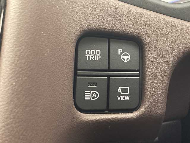 トヨタ クラウン ハイブリッド S Cパッケージ 沖縄県 2018(平30)年 5.5万km アルミナジェイドメタリック 純正ナビ　/(フルセグＴＶ　ＣＤ　ＤＶＤ　Bluetooth)　/全方位カメラ　/ＥＴＣ　/レーダークルーズコントロール　/ブラインドスポットモニター　/パドルシフト　/パワーシート　/ドライブレコーダー　/ＬＥＤヘッドライト/ステアリングヒーター/トヨタセーフティセンス/前後コーナーセンサー