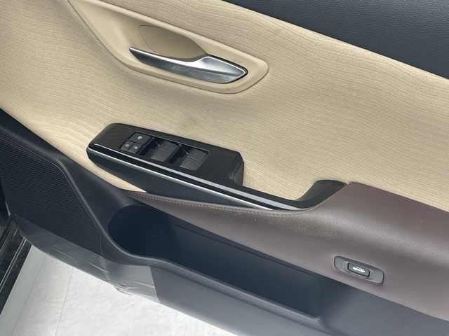 トヨタ クラウン ハイブリッド S Cパッケージ 沖縄県 2018(平30)年 5.5万km アルミナジェイドメタリック 純正ナビ　/(フルセグＴＶ　ＣＤ　ＤＶＤ　Bluetooth)　/全方位カメラ　/ＥＴＣ　/レーダークルーズコントロール　/ブラインドスポットモニター　/パドルシフト　/パワーシート　/ドライブレコーダー　/ＬＥＤヘッドライト/ステアリングヒーター/トヨタセーフティセンス/前後コーナーセンサー