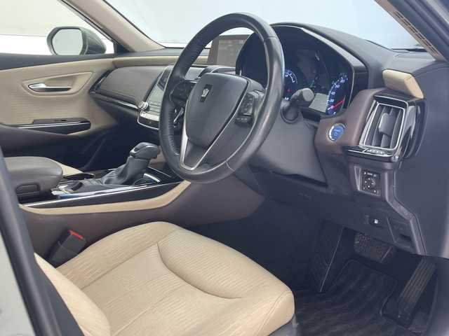 トヨタ クラウン ハイブリッド S Cパッケージ 沖縄県 2018(平30)年 5.5万km アルミナジェイドメタリック 純正ナビ　/(フルセグＴＶ　ＣＤ　ＤＶＤ　Bluetooth)　/全方位カメラ　/ＥＴＣ　/レーダークルーズコントロール　/ブラインドスポットモニター　/パドルシフト　/パワーシート　/ドライブレコーダー　/ＬＥＤヘッドライト/ステアリングヒーター/トヨタセーフティセンス/前後コーナーセンサー