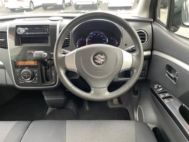 スズキ ワゴンＲ スティングレー X 埼玉県 2012(平24)年 7.7万km パールホワイト /社外CD/AUX/USBオーディオ//ETC//スマートキー×2//キセノン//Wエアバッグ//ABS//革巻きステアリング//Fフォグランプ//プライバシーガラス//ドアバイザー//純正14インチAW//新車時保証書//取扱説明書