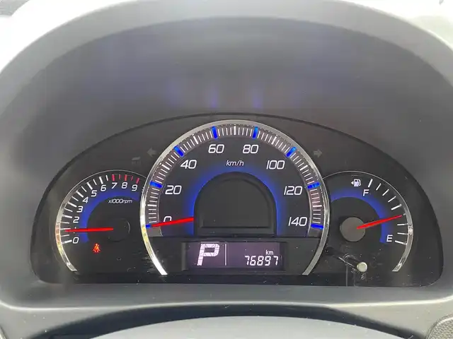 スズキ ワゴンＲ スティングレー X 埼玉県 2012(平24)年 7.7万km パールホワイト /社外CD/AUX/USBオーディオ//ETC//スマートキー×2//キセノン//Wエアバッグ//ABS//革巻きステアリング//Fフォグランプ//プライバシーガラス//ドアバイザー//純正14インチAW//新車時保証書//取扱説明書