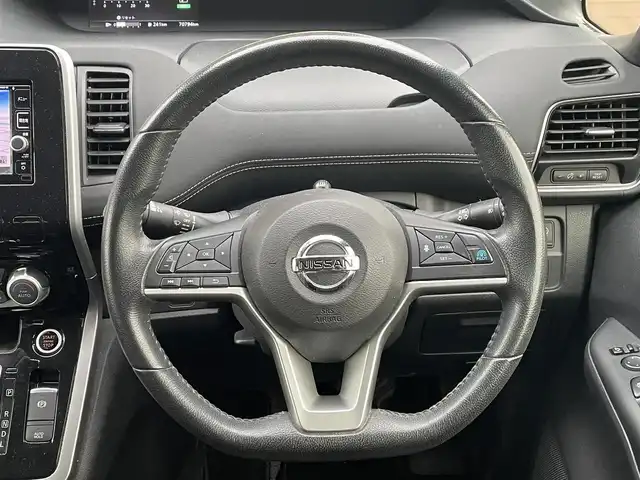 日産 セレナ ハイウェイスター プロパイロットED 道央・札幌 2016(平28)年 7.1万km インペリアルアンバーP ・4WD/・寒冷地仕様/・純正ナビ　品番MM316D-L/（フルセグ/AM/FM/CD/DVD/BT）/・純正後席モニター/・純正エンジンスターター/・ドライブレコーダー/・純正ビルトインETC/・バックカメラ/・両側パワースライドドア（ハンズフリー）/・衝突軽減ブレーキ/・プロパイロット/・前後コーナーセンサー/・オートエアコン/・社外　15インチAW/・デュアルバックドア/・ステアリングスイッチ/・アイドリングストップ/・オートブレーキホールド/・LEDヘッドライト/・オートライト/・フォグランプ/・盗難防止装置/・ABS/・横滑り防止装置/・スマートキー/・プッシュスタート/・スペアキー/・純正フロアマット/・保証書/・取扱説明書