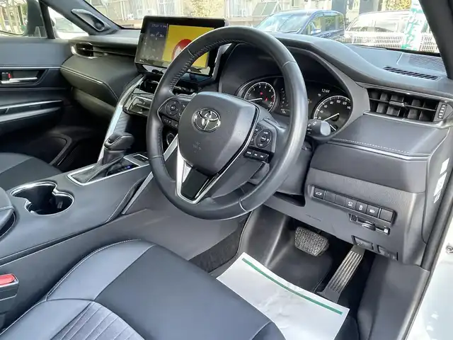 トヨタ ハリアー Z 埼玉県 2022(令4)年 1.8万km ホワイトパールクリスタルシャイン 調光パノラマルーフ/ハーフレザーシート/JBLサウンド/純正ナビTV/パノラミックビューモニター/ビルトインＥＴＣ2.0/前後ドラレコ/デジタルインナーミラー/パワーバックドア/クリアランスソナー/ＬＥＤヘッドライト/純正19インチアルミ/セーフティセンス/レーダークルーズコントロール/プッシュスタート/スマートキー/走行１７７８７キロ/保証書付整備手帳/取扱説明書