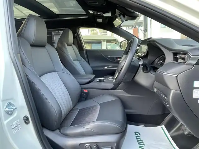 トヨタ ハリアー Z 埼玉県 2022(令4)年 1.8万km ホワイトパールクリスタルシャイン 調光パノラマルーフ/ハーフレザーシート/JBLサウンド/純正ナビTV/パノラミックビューモニター/ビルトインＥＴＣ2.0/前後ドラレコ/デジタルインナーミラー/パワーバックドア/クリアランスソナー/ＬＥＤヘッドライト/純正19インチアルミ/セーフティセンス/レーダークルーズコントロール/プッシュスタート/スマートキー/走行１７７８７キロ/保証書付整備手帳/取扱説明書