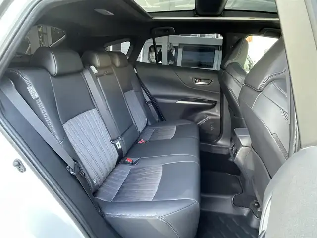 トヨタ ハリアー Z 埼玉県 2022(令4)年 1.8万km ホワイトパールクリスタルシャイン 調光パノラマルーフ/ハーフレザーシート/JBLサウンド/純正ナビTV/パノラミックビューモニター/ビルトインＥＴＣ2.0/前後ドラレコ/デジタルインナーミラー/パワーバックドア/クリアランスソナー/ＬＥＤヘッドライト/純正19インチアルミ/セーフティセンス/レーダークルーズコントロール/プッシュスタート/スマートキー/走行１７７８７キロ/保証書付整備手帳/取扱説明書