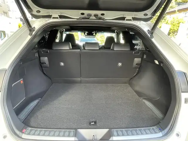 トヨタ ハリアー Z 埼玉県 2022(令4)年 1.8万km ホワイトパールクリスタルシャイン 調光パノラマルーフ/ハーフレザーシート/JBLサウンド/純正ナビTV/パノラミックビューモニター/ビルトインＥＴＣ2.0/前後ドラレコ/デジタルインナーミラー/パワーバックドア/クリアランスソナー/ＬＥＤヘッドライト/純正19インチアルミ/セーフティセンス/レーダークルーズコントロール/プッシュスタート/スマートキー/走行１７７８７キロ/保証書付整備手帳/取扱説明書