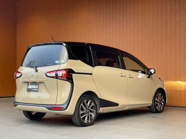 トヨタ シエンタ ファンベースG クエロ 愛知県 2021(令3)年 0.7万km ブラックマイカ/ベージュ 2トーン ワンオーナー /ナビ /フルセグTV /バックカメラ /両側パワースライドドア /プリクラッシュセーフティ /レーンディパーチャーアラート /クリアランスソナー /アイドリングストップ /オートハイビーム /純正16インチアルミ /ETC/取扱説明書/保証書