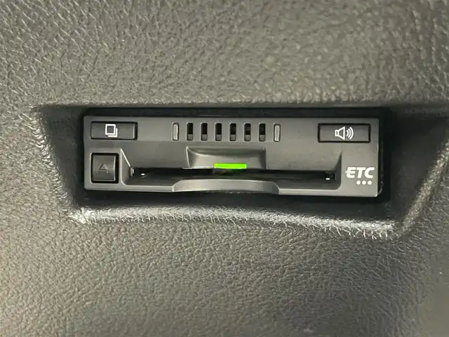 トヨタ シエンタ ファンベースG クエロ 愛知県 2021(令3)年 0.7万km ブラックマイカ/ベージュ 2トーン 社外ナビ/トヨタセーフティセンス/バックカメラ/両側パワースライドドア/LEDオートライト/フォグランプ/ETC/フルセグTV/DVD/ハーフレザーシート/オートマチックハイビーム/衝突被害軽減ブレーキ/純正アルミホイール/純正フロアマット/禁煙車