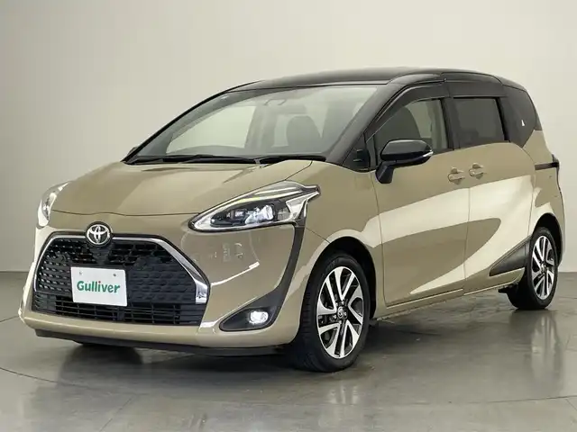 トヨタ シエンタ ファンベースG クエロ 愛知県 2021(令3)年 0.7万km ブラックマイカ/ベージュ 2トーン 社外ナビ/トヨタセーフティセンス/バックカメラ/両側パワースライドドア/LEDオートライト/フォグランプ/ETC/フルセグTV/DVD/ハーフレザーシート/オートマチックハイビーム/衝突被害軽減ブレーキ/純正アルミホイール/純正フロアマット/禁煙車