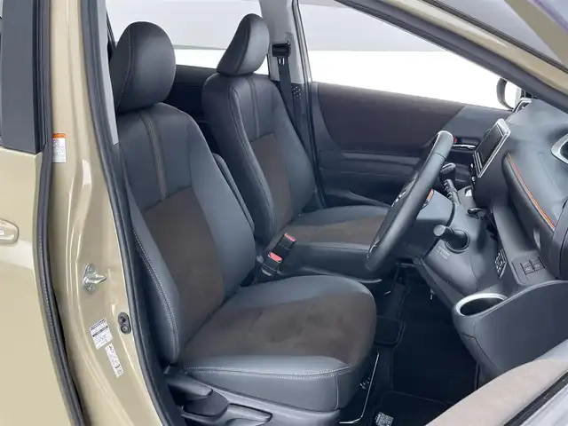 トヨタ シエンタ ファンベースG クエロ 愛知県 2021(令3)年 0.7万km ブラックマイカ/ベージュ 2トーン 社外ナビ/トヨタセーフティセンス/バックカメラ/両側パワースライドドア/LEDオートライト/フォグランプ/ETC/フルセグTV/DVD/ハーフレザーシート/オートマチックハイビーム/衝突被害軽減ブレーキ/純正アルミホイール/純正フロアマット/禁煙車