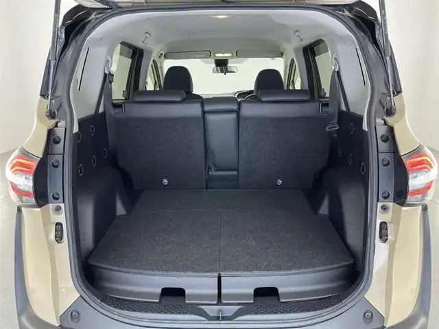 トヨタ シエンタ ファンベースG クエロ 愛知県 2021(令3)年 0.7万km ブラックマイカ/ベージュ 2トーン 社外ナビ/トヨタセーフティセンス/バックカメラ/両側パワースライドドア/LEDオートライト/フォグランプ/ETC/フルセグTV/DVD/ハーフレザーシート/オートマチックハイビーム/衝突被害軽減ブレーキ/純正アルミホイール/純正フロアマット/禁煙車