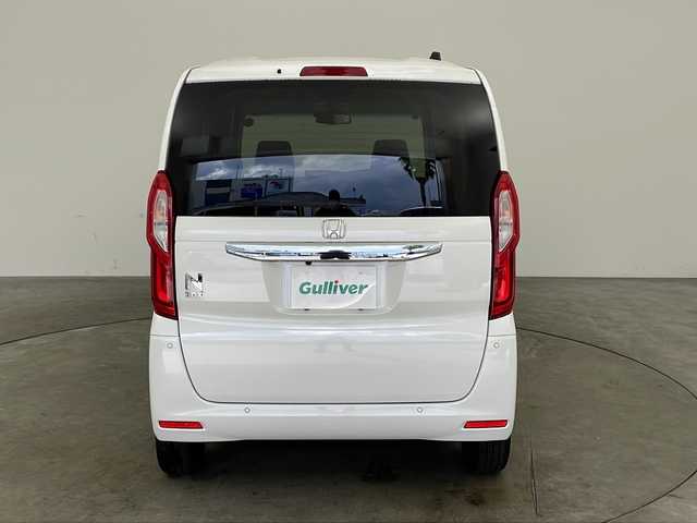 ホンダ Ｎ ＢＯＸ L 兵庫県 2021(令3)年 1万km プラチナホワイトパール ・社外ナビ（CN-RX06D）/CD/DVD/Blu-ray/TV/SD/Bluetooth/・バックカメラ/・助手席側パワースライドドア/・運転席&助手席シートヒーター/・左右独立式リアセンターアームレスト/・充電用USBジャック（急速充電対応タイプ2個付）/・ロールサンシェード（スライドドア両側）/・Honda SENSING/・衝突軽減ブレーキ/・誤発進抑制制御/・路外逸脱抑制システム/・アダプティブクルーズコントロール/・車線維持支援システム/・先行車発進おしらせ機能/・標識認識機能/・Hondaスマートキーシステム/・フルLEDヘッドライト/・クリアランスソナー/・ECONモード/・フロアマット/・プッシュスタート/・電動格納ミラー/・横滑り防止装置/・ヘッドライトレベライザー/・ドアバイザー/・プッシュスタート/・取扱説明書/・保証書/・スペアキー