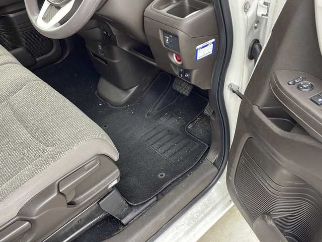 ホンダ Ｎ ＢＯＸ L 兵庫県 2021(令3)年 1万km プラチナホワイトパール ・社外ナビ（CN-RX06D）/CD/DVD/Blu-ray/TV/SD/Bluetooth/・バックカメラ/・助手席側パワースライドドア/・運転席&助手席シートヒーター/・左右独立式リアセンターアームレスト/・充電用USBジャック（急速充電対応タイプ2個付）/・ロールサンシェード（スライドドア両側）/・Honda SENSING/・衝突軽減ブレーキ/・誤発進抑制制御/・路外逸脱抑制システム/・アダプティブクルーズコントロール/・車線維持支援システム/・先行車発進おしらせ機能/・標識認識機能/・Hondaスマートキーシステム/・フルLEDヘッドライト/・クリアランスソナー/・ECONモード/・フロアマット/・プッシュスタート/・電動格納ミラー/・横滑り防止装置/・ヘッドライトレベライザー/・ドアバイザー/・プッシュスタート/・取扱説明書/・保証書/・スペアキー