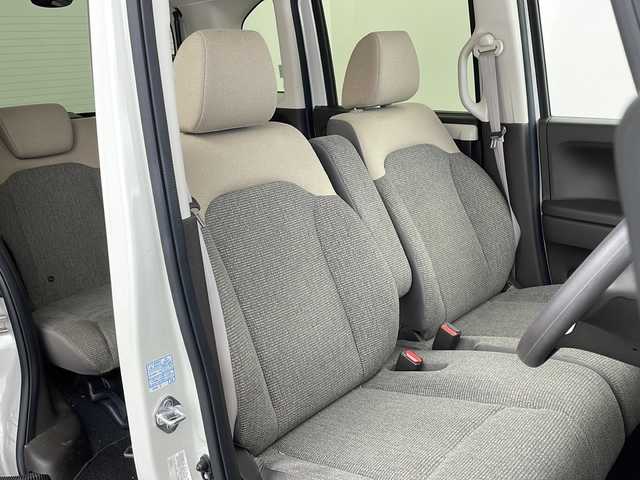 ホンダ Ｎ ＢＯＸ L 兵庫県 2021(令3)年 1万km プラチナホワイトパール ・社外ナビ（CN-RX06D）/CD/DVD/Blu-ray/TV/SD/Bluetooth/・バックカメラ/・助手席側パワースライドドア/・運転席&助手席シートヒーター/・左右独立式リアセンターアームレスト/・充電用USBジャック（急速充電対応タイプ2個付）/・ロールサンシェード（スライドドア両側）/・Honda SENSING/・衝突軽減ブレーキ/・誤発進抑制制御/・路外逸脱抑制システム/・アダプティブクルーズコントロール/・車線維持支援システム/・先行車発進おしらせ機能/・標識認識機能/・Hondaスマートキーシステム/・フルLEDヘッドライト/・クリアランスソナー/・ECONモード/・フロアマット/・プッシュスタート/・電動格納ミラー/・横滑り防止装置/・ヘッドライトレベライザー/・ドアバイザー/・プッシュスタート/・取扱説明書/・保証書/・スペアキー