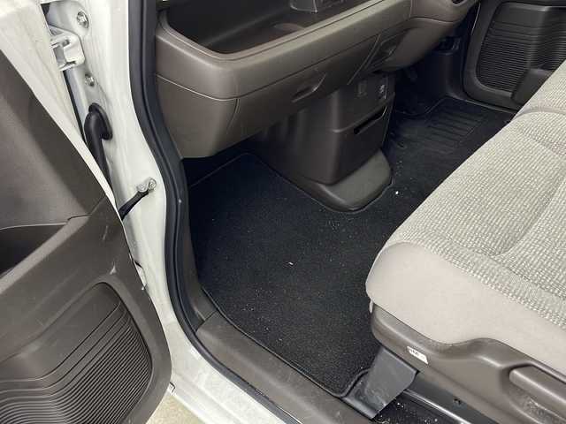 ホンダ Ｎ ＢＯＸ L 兵庫県 2021(令3)年 1万km プラチナホワイトパール ・社外ナビ（CN-RX06D）/CD/DVD/Blu-ray/TV/SD/Bluetooth/・バックカメラ/・助手席側パワースライドドア/・運転席&助手席シートヒーター/・左右独立式リアセンターアームレスト/・充電用USBジャック（急速充電対応タイプ2個付）/・ロールサンシェード（スライドドア両側）/・Honda SENSING/・衝突軽減ブレーキ/・誤発進抑制制御/・路外逸脱抑制システム/・アダプティブクルーズコントロール/・車線維持支援システム/・先行車発進おしらせ機能/・標識認識機能/・Hondaスマートキーシステム/・フルLEDヘッドライト/・クリアランスソナー/・ECONモード/・フロアマット/・プッシュスタート/・電動格納ミラー/・横滑り防止装置/・ヘッドライトレベライザー/・ドアバイザー/・プッシュスタート/・取扱説明書/・保証書/・スペアキー