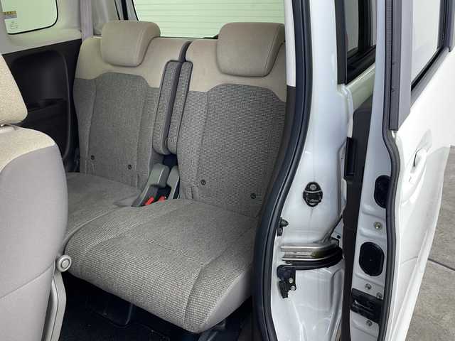 ホンダ Ｎ ＢＯＸ L 兵庫県 2021(令3)年 1万km プラチナホワイトパール ・社外ナビ（CN-RX06D）/CD/DVD/Blu-ray/TV/SD/Bluetooth/・バックカメラ/・助手席側パワースライドドア/・運転席&助手席シートヒーター/・左右独立式リアセンターアームレスト/・充電用USBジャック（急速充電対応タイプ2個付）/・ロールサンシェード（スライドドア両側）/・Honda SENSING/・衝突軽減ブレーキ/・誤発進抑制制御/・路外逸脱抑制システム/・アダプティブクルーズコントロール/・車線維持支援システム/・先行車発進おしらせ機能/・標識認識機能/・Hondaスマートキーシステム/・フルLEDヘッドライト/・クリアランスソナー/・ECONモード/・フロアマット/・プッシュスタート/・電動格納ミラー/・横滑り防止装置/・ヘッドライトレベライザー/・ドアバイザー/・プッシュスタート/・取扱説明書/・保証書/・スペアキー