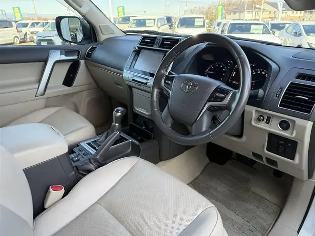 トヨタ ランドクルーザー プラド TX Lパッケージ 東京都 2019(平31)年 1.5万km ホワイトパールクリスタルシャイン セーフティセンス/プリクラッシュセーフティ/レーントレーシングアシスト/オートハイビーム/ブラインドスポットモニター/レーダークルーズ/純正メーカーナビ/CD/DVD/BT/AM/FM/TV/バックカメラ/LEDヘッドライト/フォグ/サンルーフ/ルーフレール/モデリスタエアロ/レザーシート（ベージュ）/シートヒーター/ベンチレーション/ビルトインETC2.0